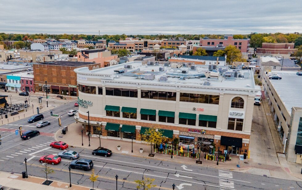 Outside view of Naperville Illinois dental office